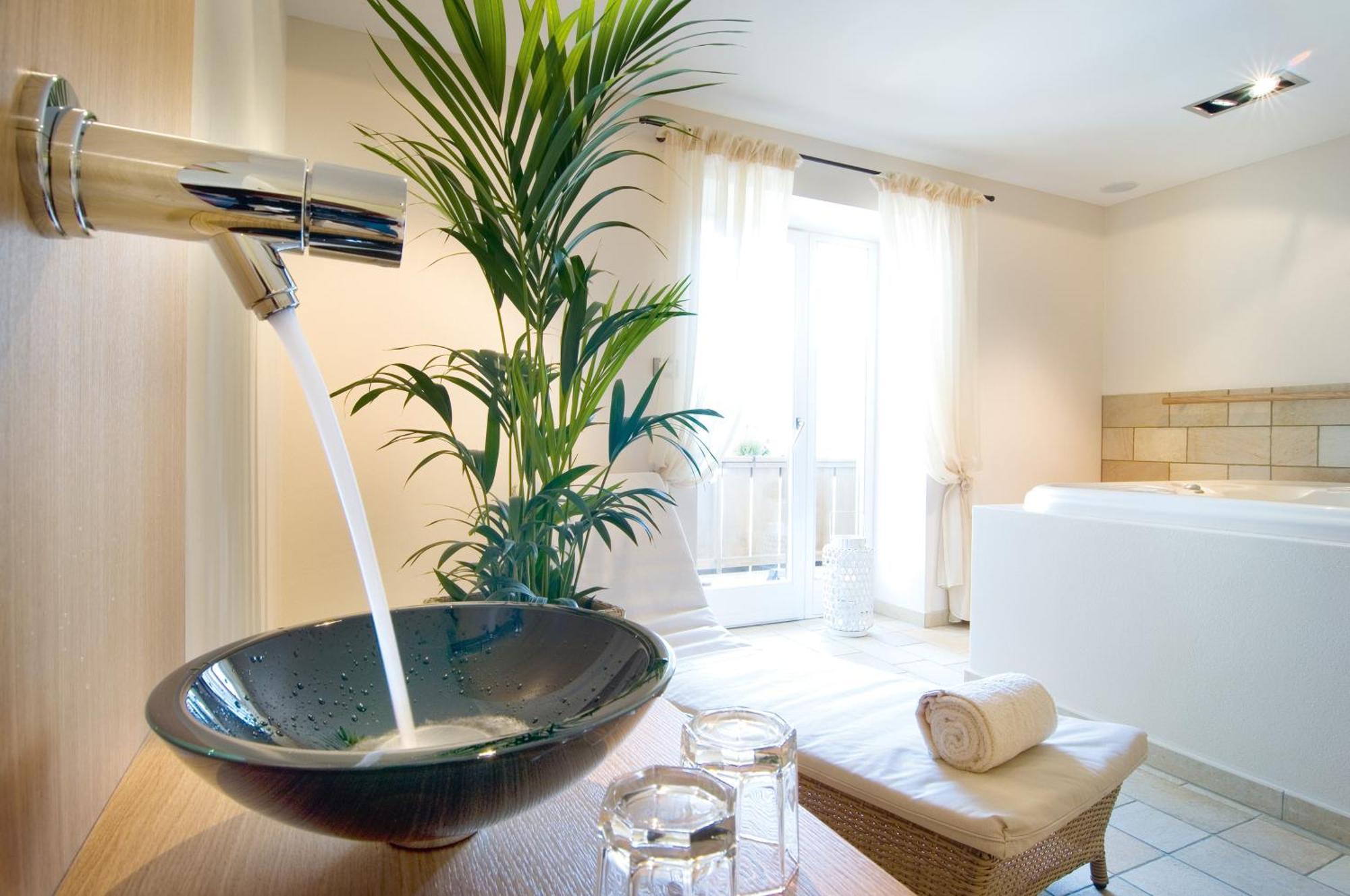 Hotel Kronsbuehel 티롤로 외부 사진